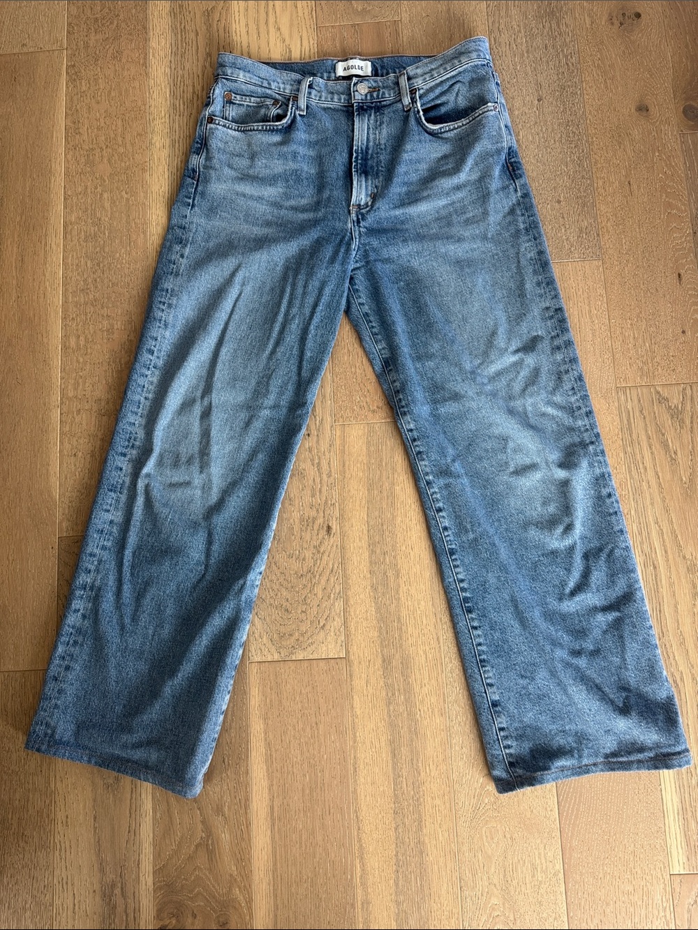 Agolde Harper Mid Rise Relaxed Straight Jeans in Flash, size 28 (27” inseam)